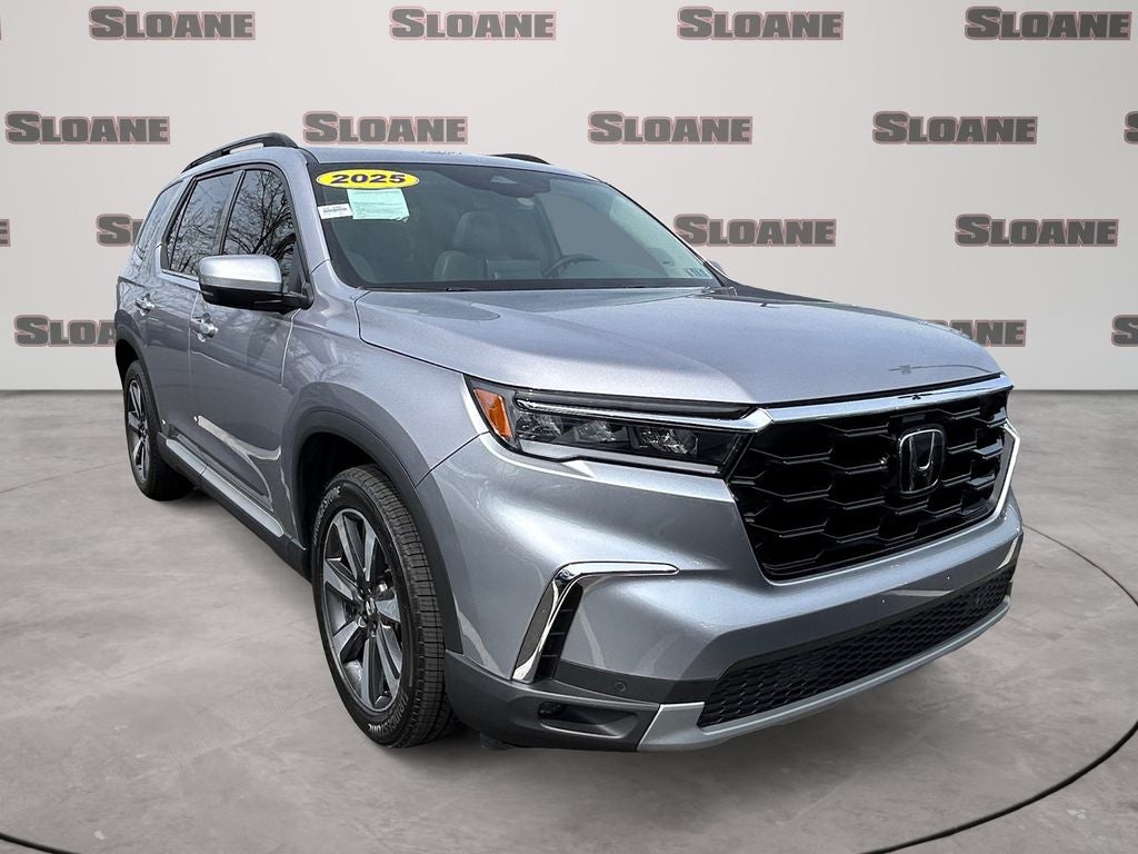 2025 Honda Pilot — rear three-quarter view