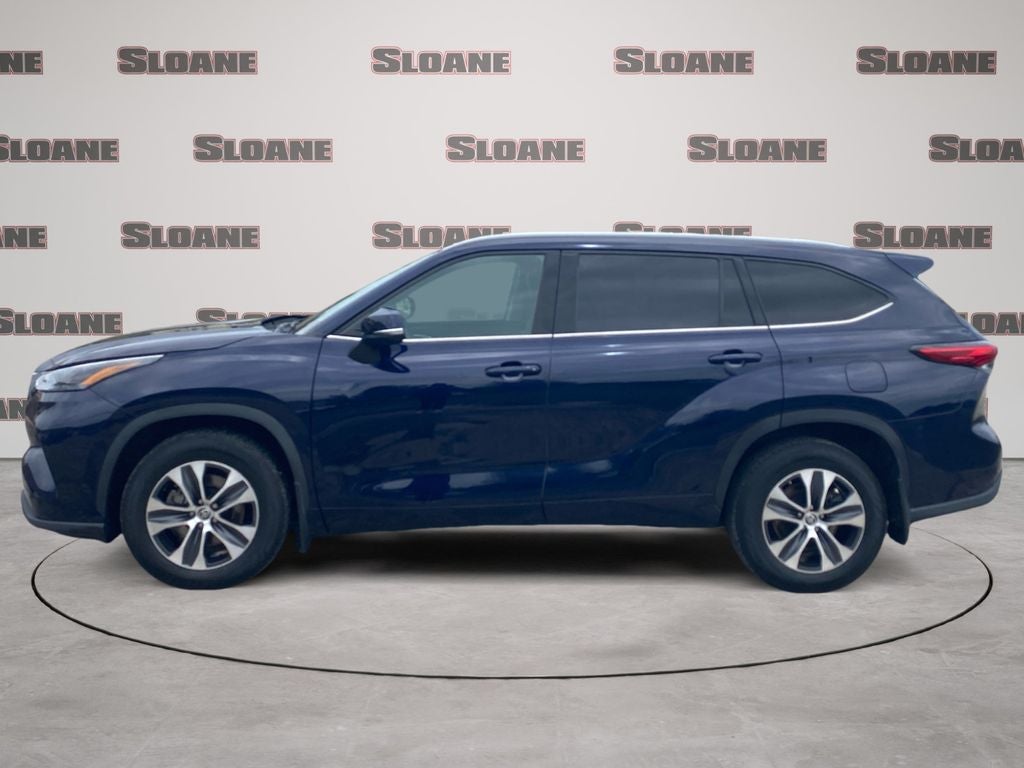 2022 Toyota HIGHLANDER — side profile view