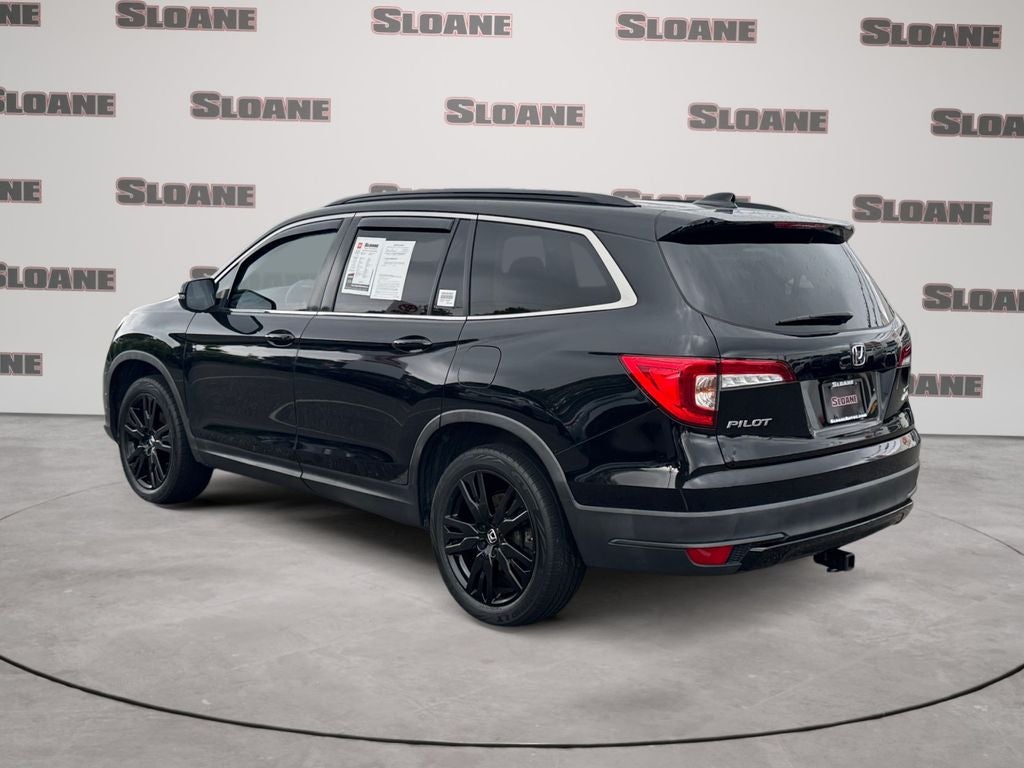 2021 Honda Pilot — rear three-quarter view